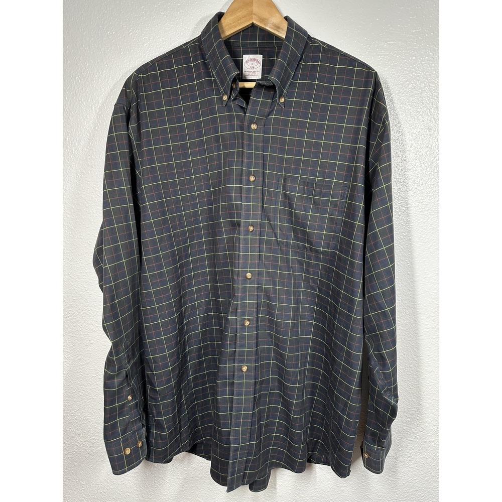Brooks Brothers 346 Shirt Mens Large Plaid Button Down Non Iron Classic Fit